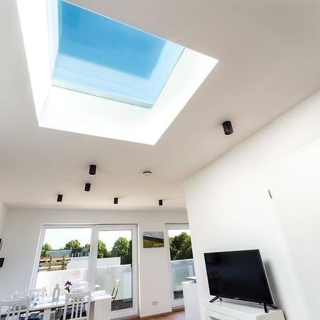 Gemuetliches Und Lichtdurchflutetes Penthouse Mit Sternenhimmelblick, Boxspringbett Und Terrasse - Gute Anbindung An Die Innenstadt Kassel Esterno foto