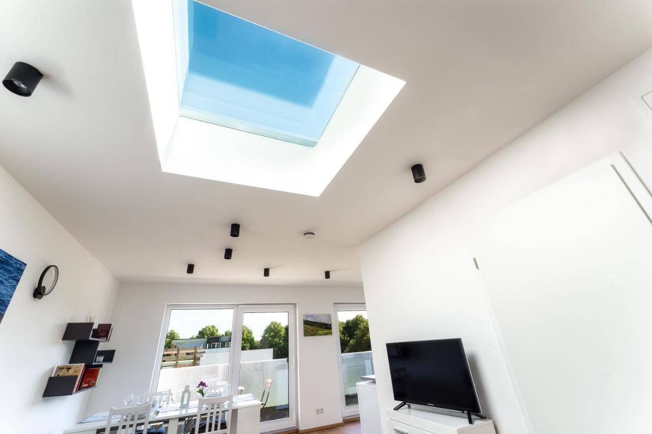 Gemuetliches Und Lichtdurchflutetes Penthouse Mit Sternenhimmelblick, Boxspringbett Und Terrasse - Gute Anbindung An Die Innenstadt Kassel Esterno foto