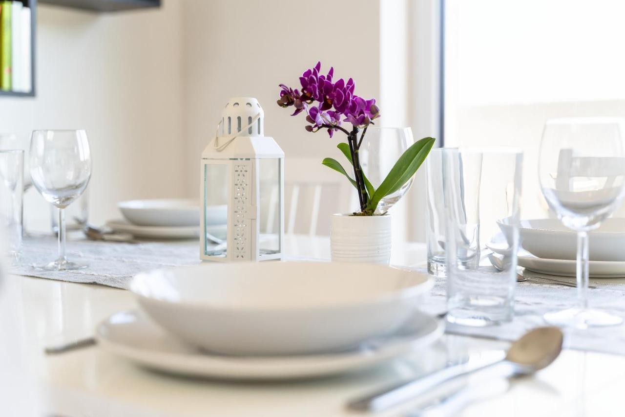 Gemuetliches Und Lichtdurchflutetes Penthouse Mit Sternenhimmelblick, Boxspringbett Und Terrasse - Gute Anbindung An Die Innenstadt Kassel Esterno foto