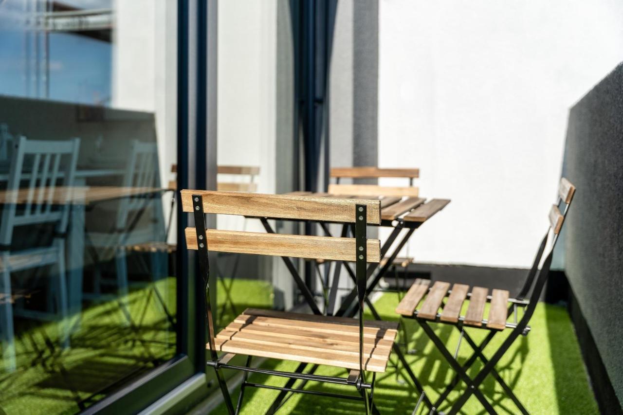 Gemuetliches Und Lichtdurchflutetes Penthouse Mit Sternenhimmelblick, Boxspringbett Und Terrasse - Gute Anbindung An Die Innenstadt Kassel Esterno foto